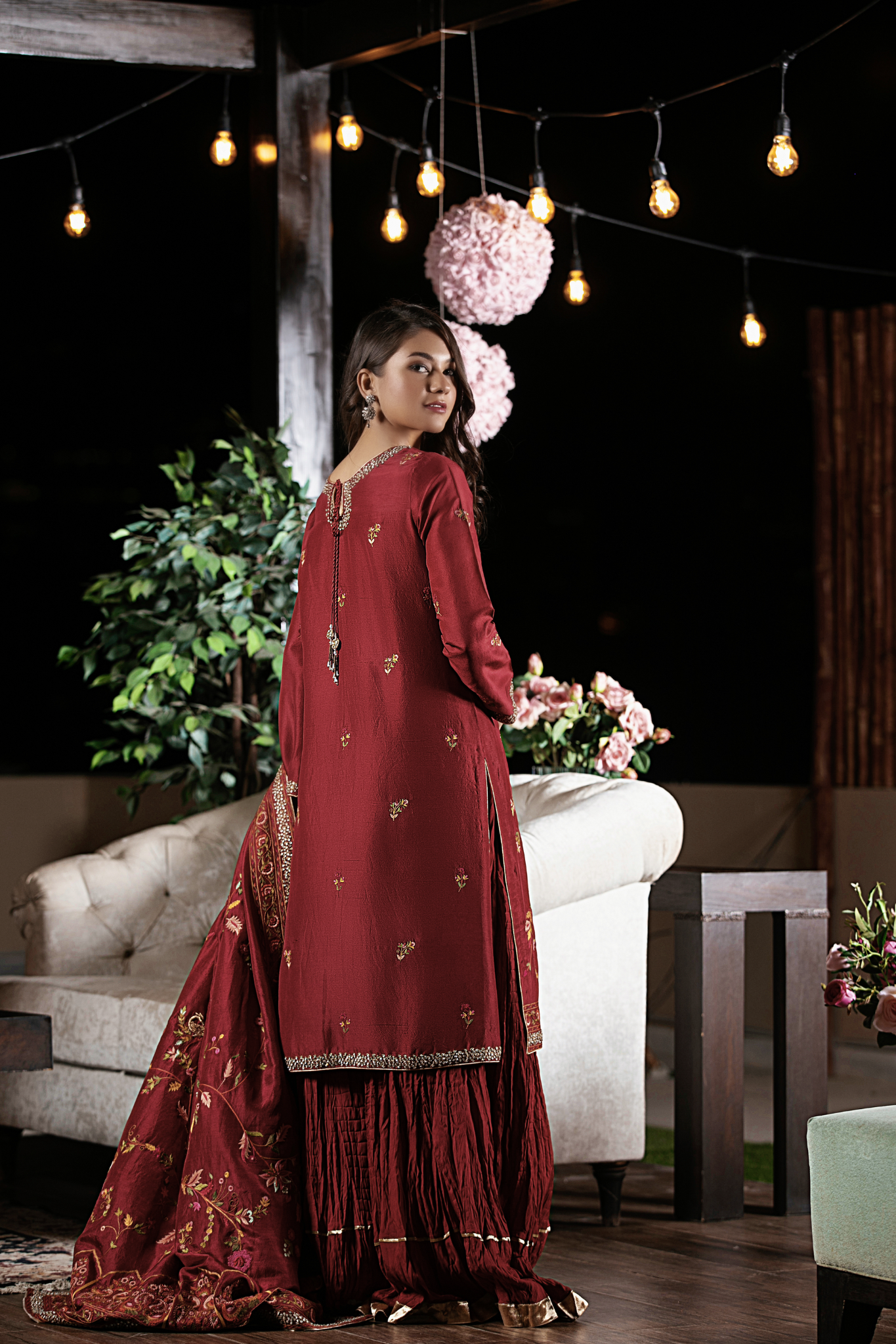 FALAKNUMA OUTFIT
