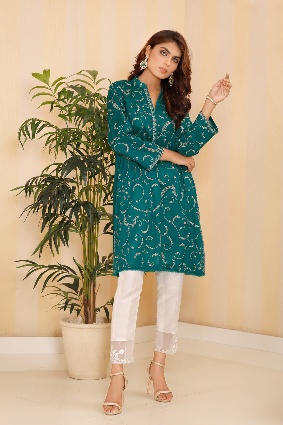 Sozni Kurti - Stitched