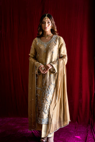 REIGNING IN GOLD